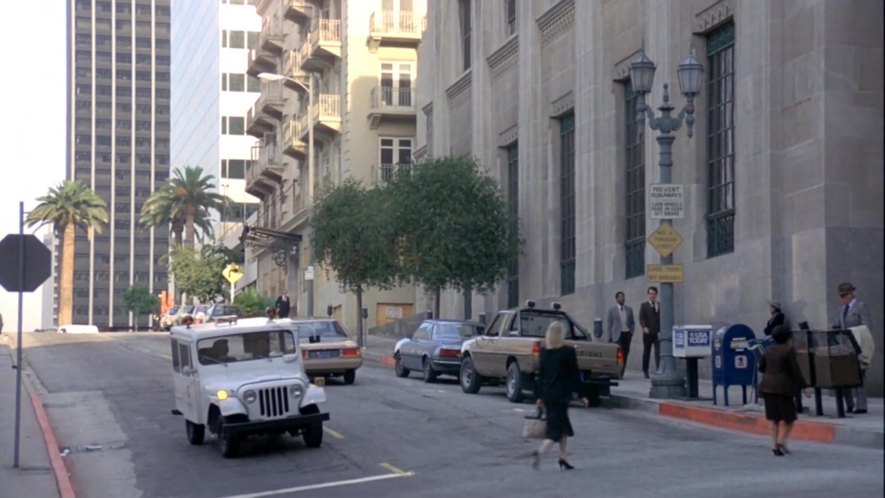 AM General DJ-5 Dispatcher