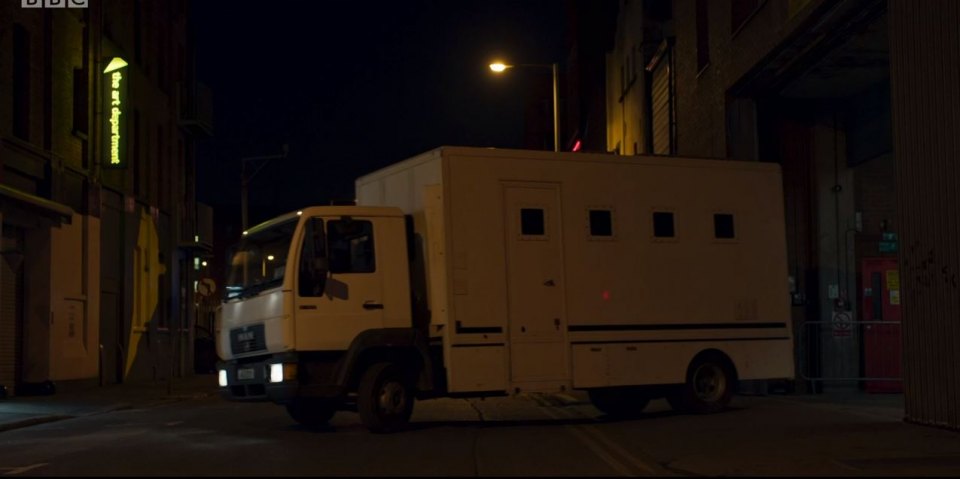 MAN L 2000 Prison van