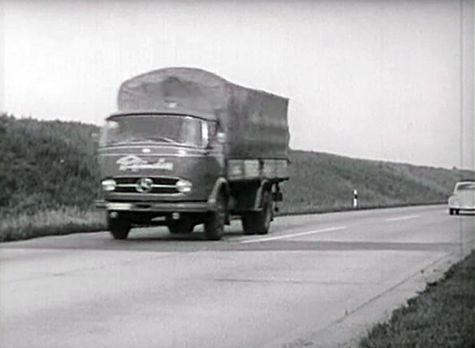 Mercedes-Benz LP [LP57]