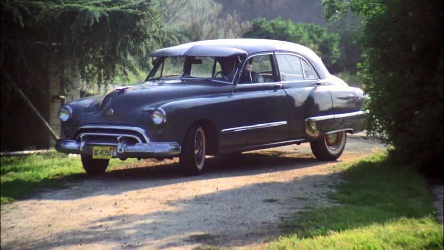 1948 Oldsmobile 98 Futuramic 4-door Sedan [3869D]