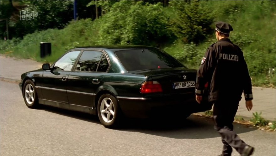 BMW 7 [E38]