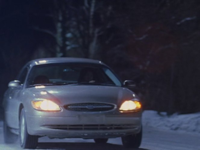 2000 Ford Taurus [D186]