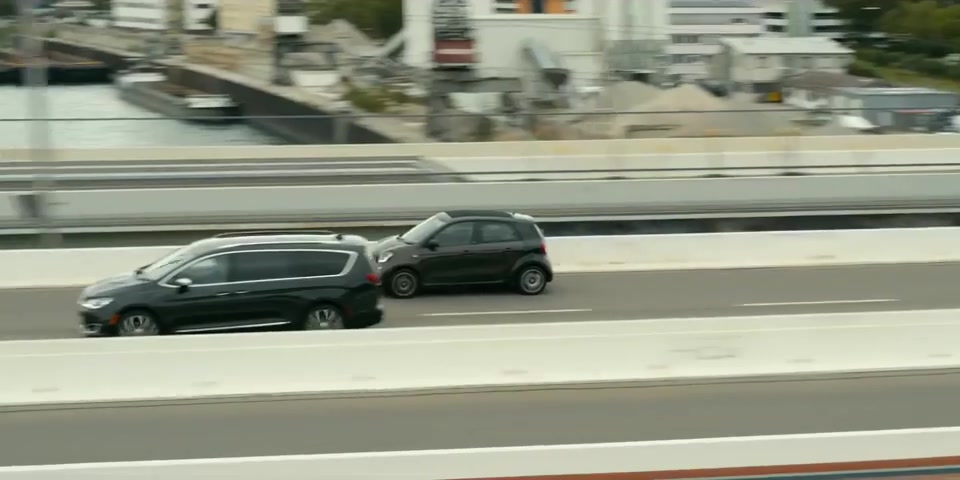 2017 Chrysler Pacifica [RU]