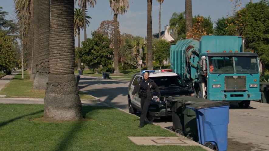 2001 Peterbilt 320 AMREP ASL