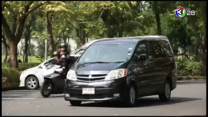 2003 Toyota Alphard Hybrid [ATH10W]