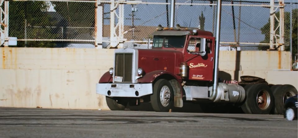 Peterbilt 358