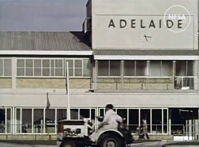 Clark Clarktor Airport tug
