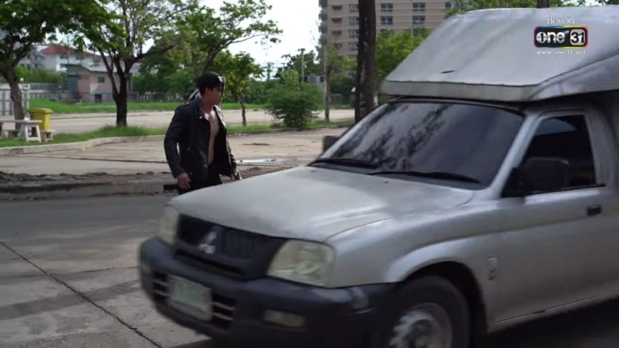 2003 Mitsubishi Strada