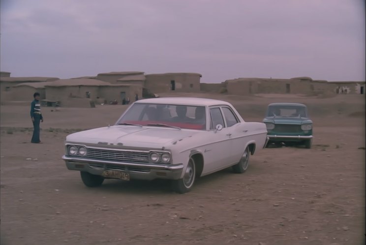 1966 Chevrolet Impala 4-Door Sedan [16369]