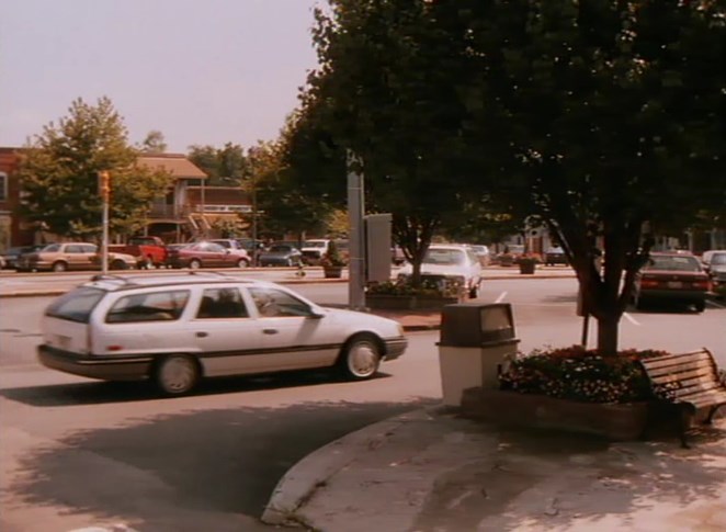 1986 Ford Taurus Wagon [DN5]