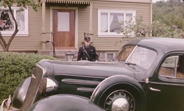 1935 Chevrolet Master De Luxe Sport Sedan [EA]