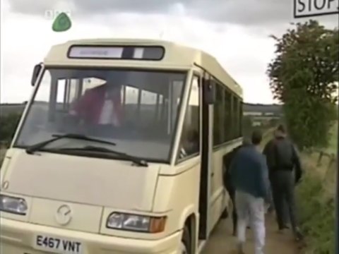 IMCDb.org: 1987 Optare StarRider Mercedes-Benz 811 D In "ChuckleVision ...