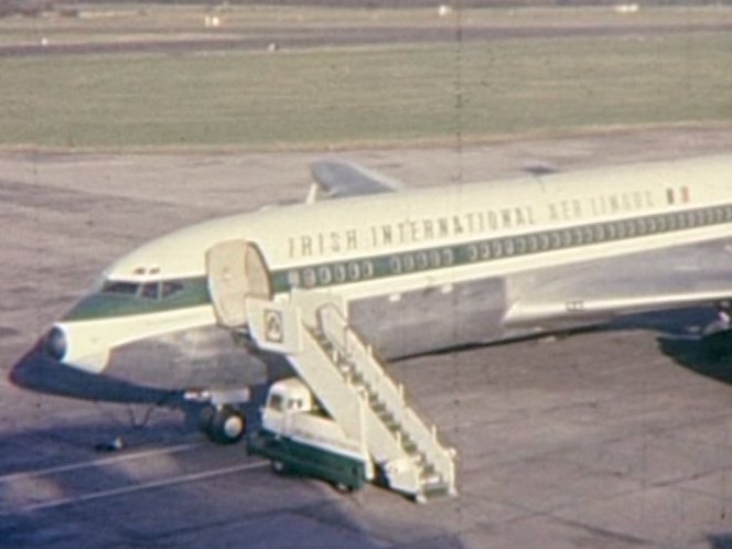 1953 Karrier Bantam Mobile airport steps [F]