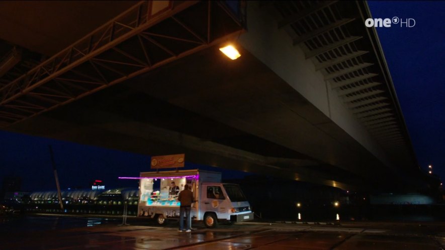 1992 Mercedes-Benz MB 100