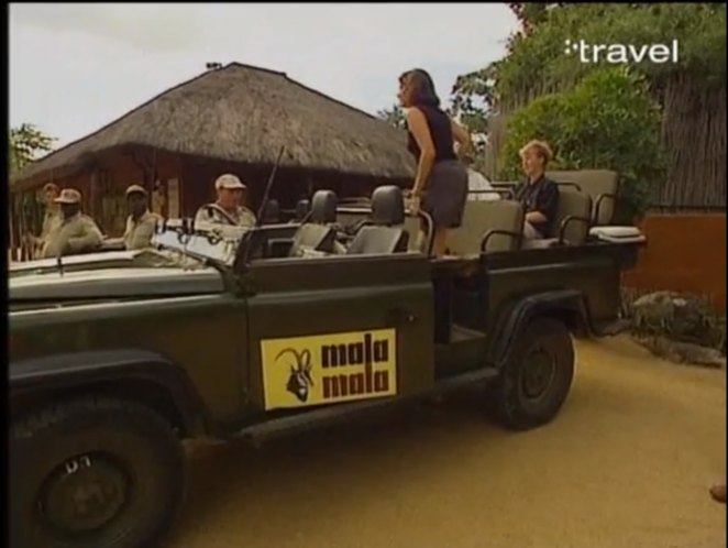Land-Rover Defender 110 'Safari'