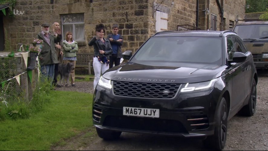 2017 Land-Rover Range Rover Velar P250 R-Dynamic SE [L560]