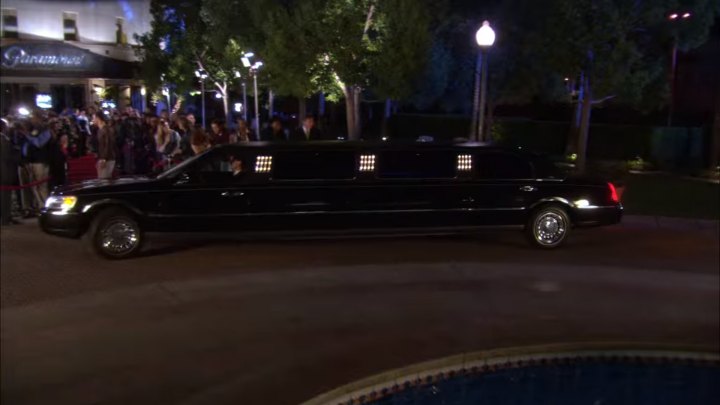 1998 Lincoln Town Car Stretched Limousine