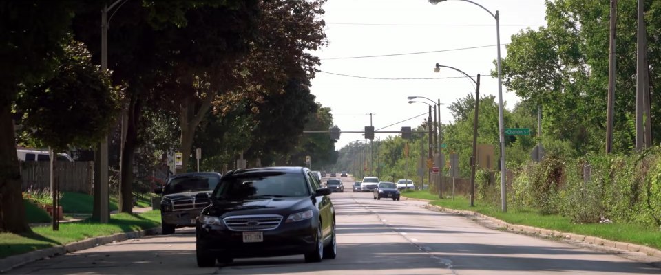 2010 Ford Taurus