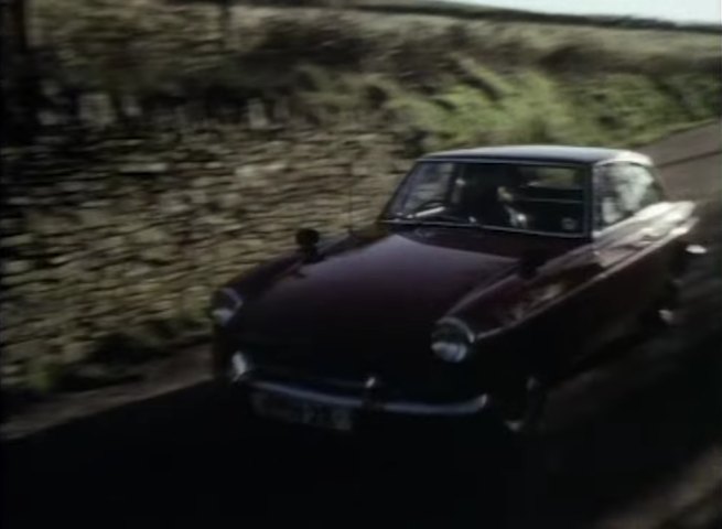 1967 MG B GT [ADO23]