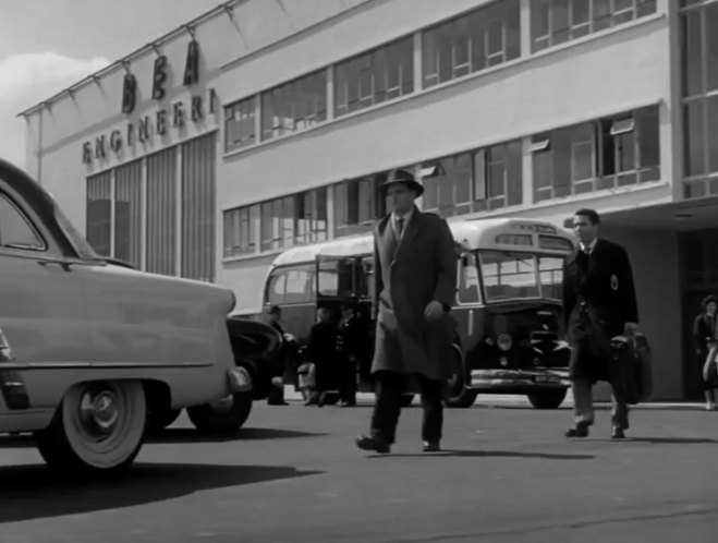 Commer Avenger Harrington - BOAC