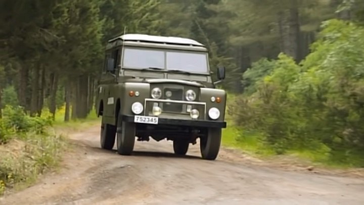 Land-Rover 109'' Series IIa Station Wagon