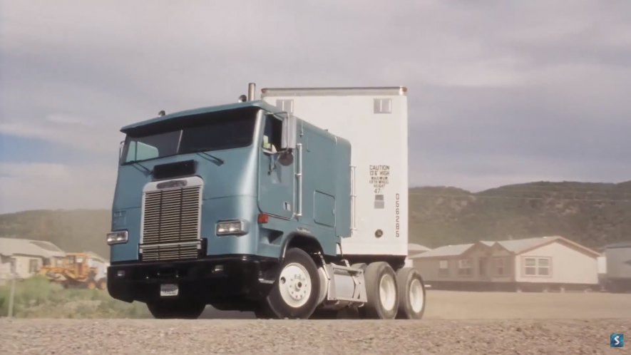Freightliner FLA