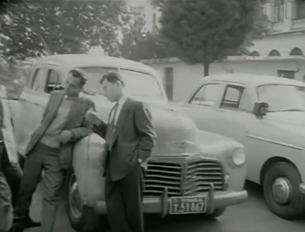 1942 Chevrolet Special De Luxe Sport Sedan [BH]