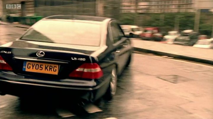 2005 Lexus LS 430 [UCF30]