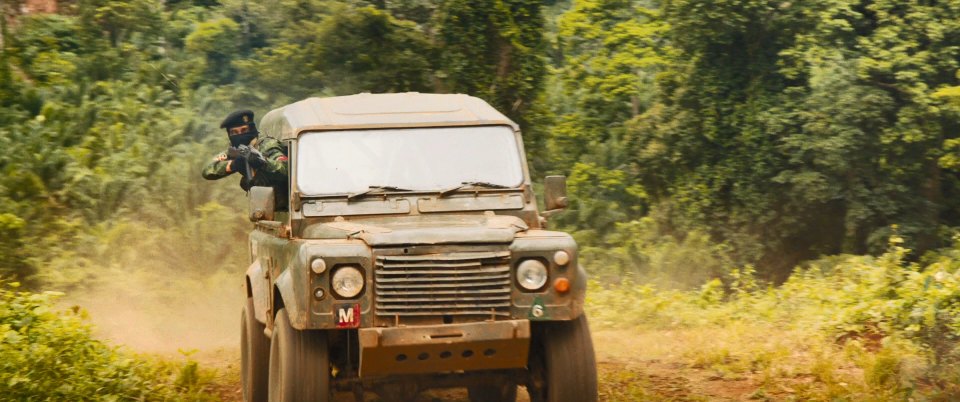 Land-Rover Defender 90