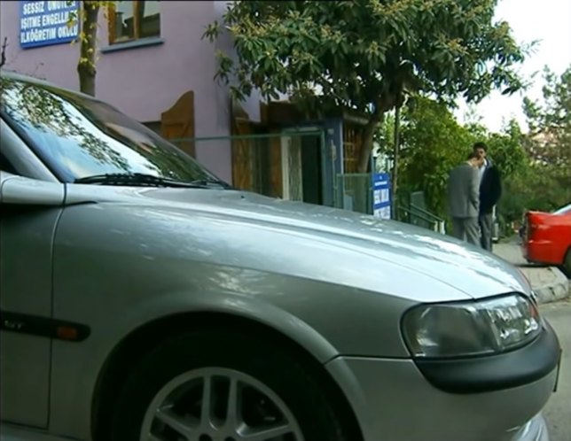 1996 Opel Vectra [B]