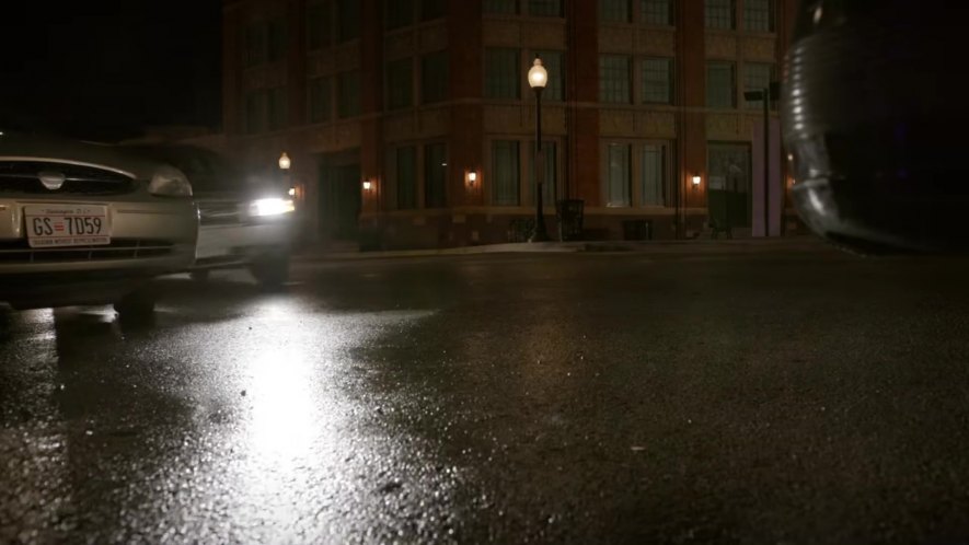 2000 Ford Taurus [D186]