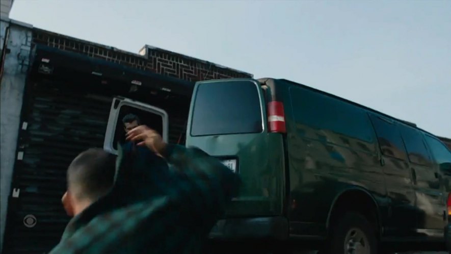 2003 Chevrolet Express [GMT610]