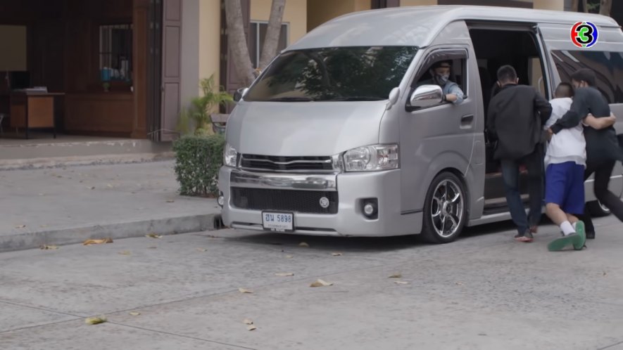 2014 Toyota Commuter [H220]
