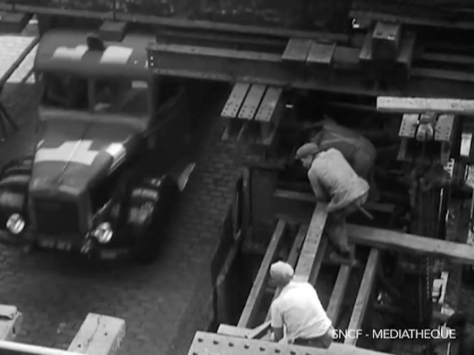 1945 Willème L 10 Plateau à ridelles bâché