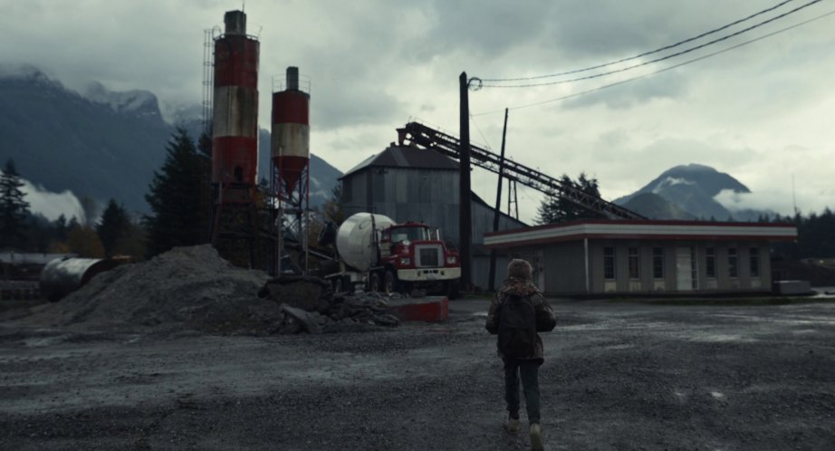 Mack unknown Twin Steer