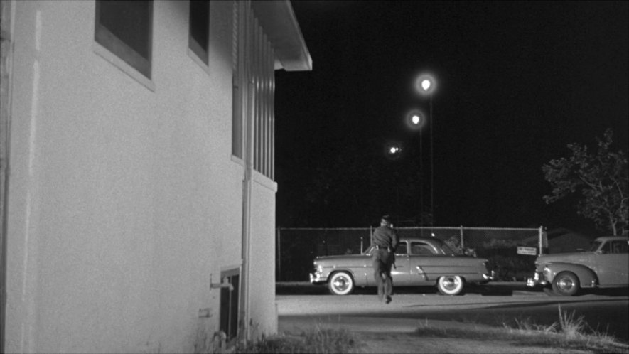 1946 Studebaker Champion Skyway Coupe [5G-Q10]