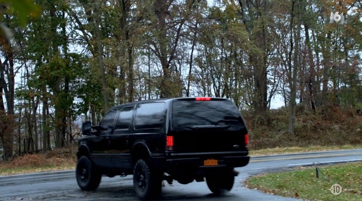 2002 Ford Excursion [UW137]