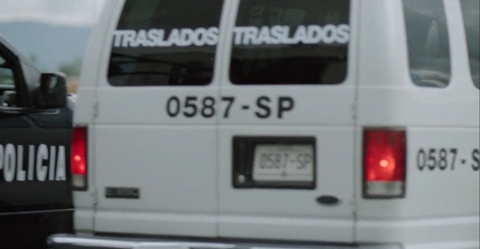 1999 Ford E-350 Super Duty Extended Wagon