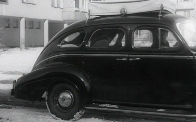 1939 Chrysler Royal Touring Sedan [C-22]