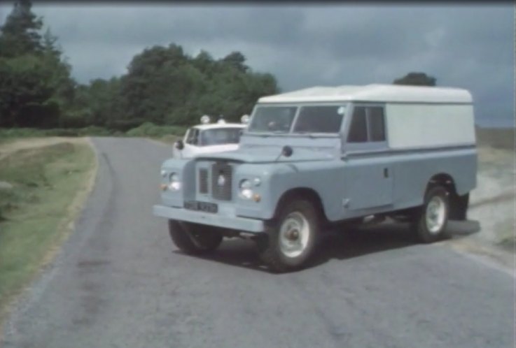 1969 Land-Rover 109'' Series IIa Hardtop