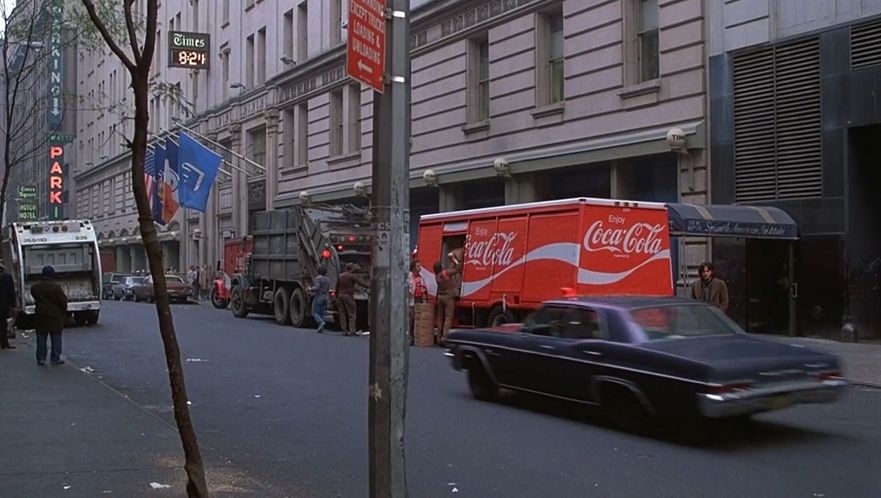 1966 Chevrolet Impala 4-door Sedan [16469]