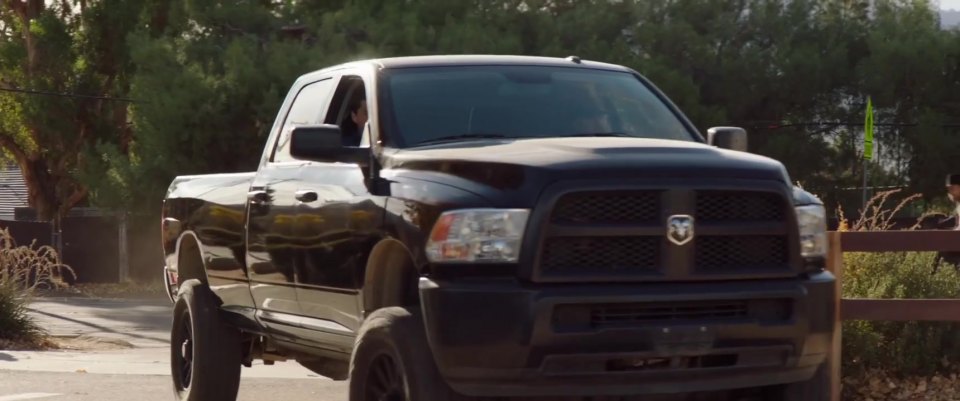 2015 Ram Heavy Duty 2500 Crew Cab ST 4x4 [DJ]