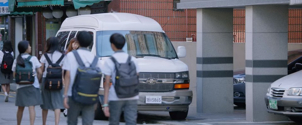 2003 Chevrolet Express [GMT610]