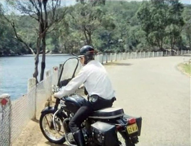 Triumph TR 6 P Trophy