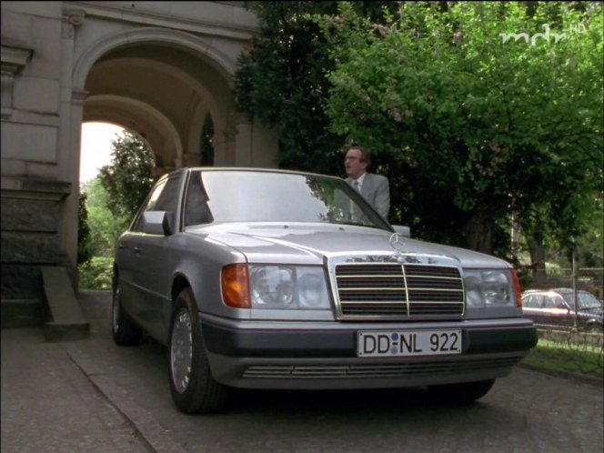 1990 Mercedes-Benz [W124]