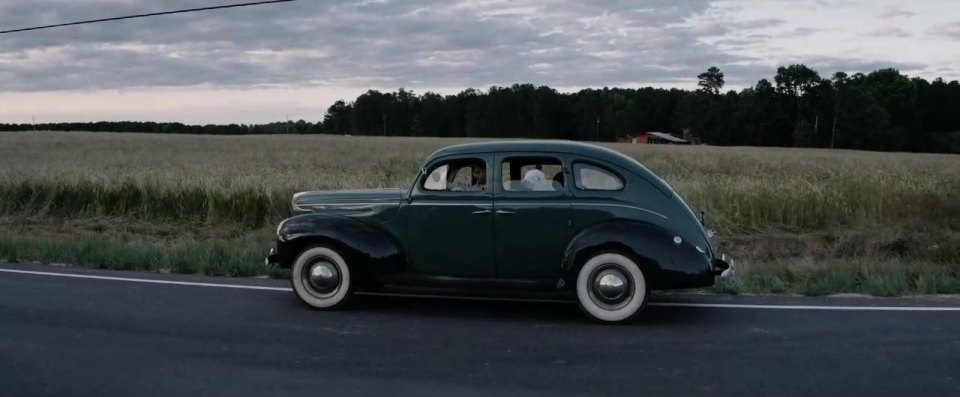 1940 Ford V8 Standard Fordor Sedan [022A]
