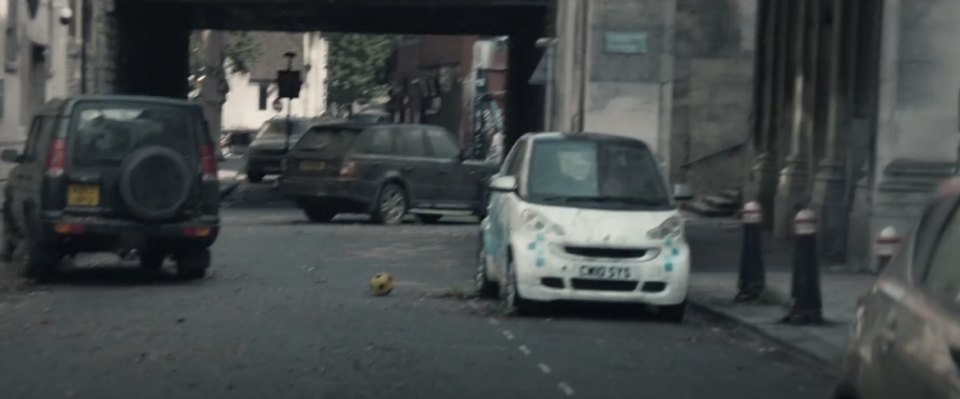 Land-Rover Discovery Series II [L318]