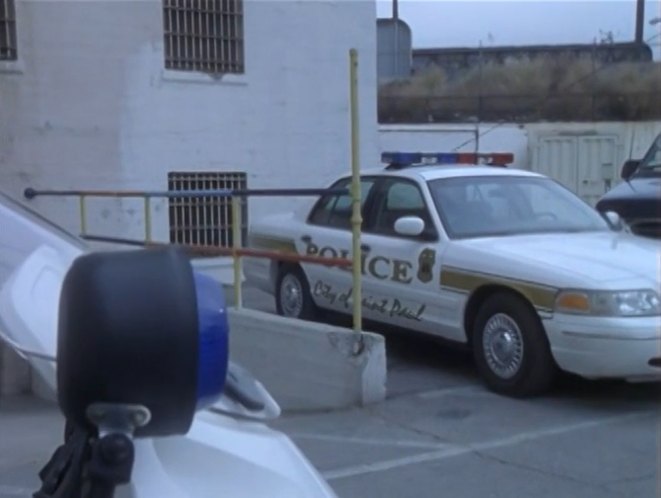 Ford Crown Victoria