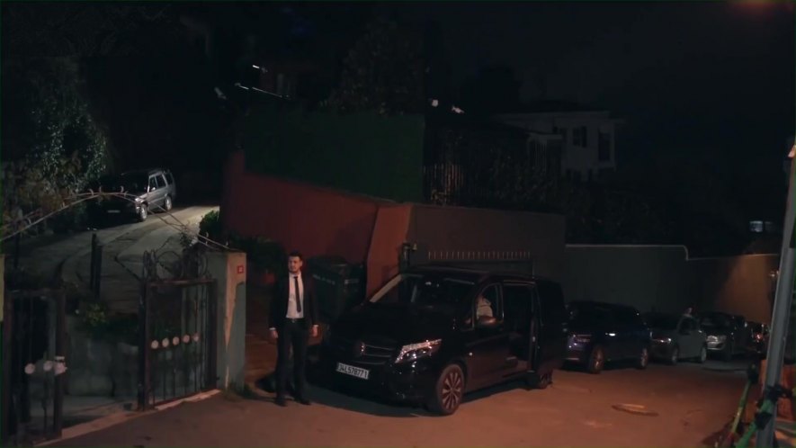 Land-Rover Discovery Series II [L318]