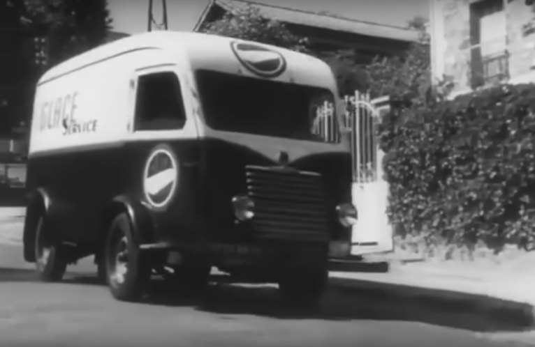 1947 Renault 1000 Kg [R2060]